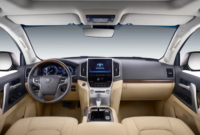 Toyota Land Cruiser 200 позашляховик — 15