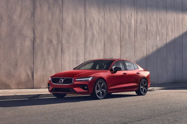Volvo S60 sedan — 10