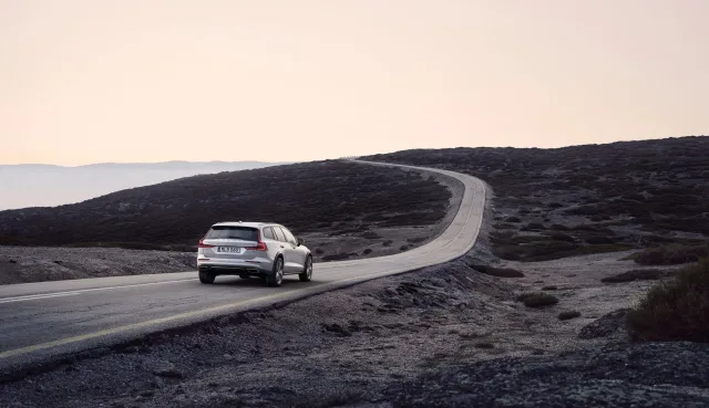 Volvo V60 Cross Country універсал — 5