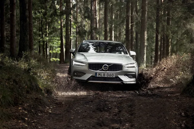 Volvo V60 Cross Country універсал — 6