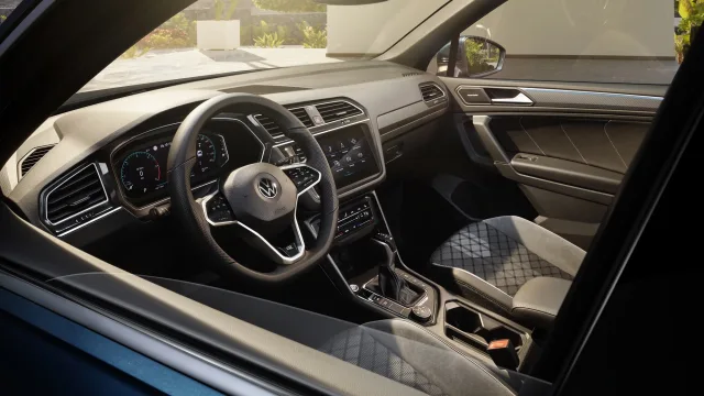 Volkswagen Tiguan (Фольксваген Тигуан) кроссовер — 12