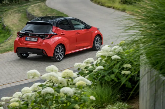 Toyota Yaris хетчбек — 3