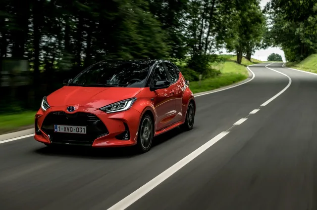 Toyota Yaris хетчбек — 7