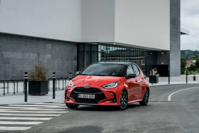 Toyota Yaris хетчбек — 9