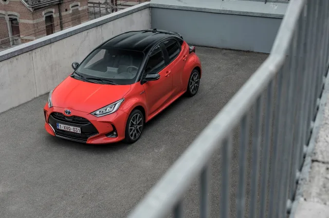 Toyota Yaris хетчбек — 14