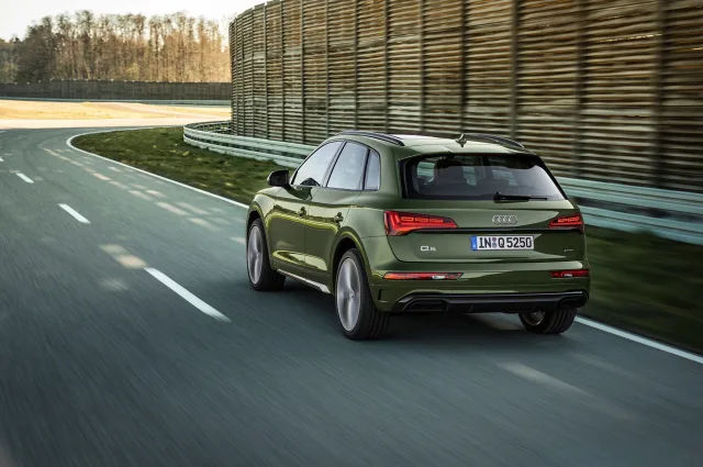 Audi Q5 2.0T AT quattro 45 TFSI Advanced — 14