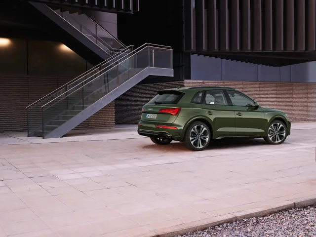 Audi Q5 2.0T AT quattro 45 TFSI Advanced — 18