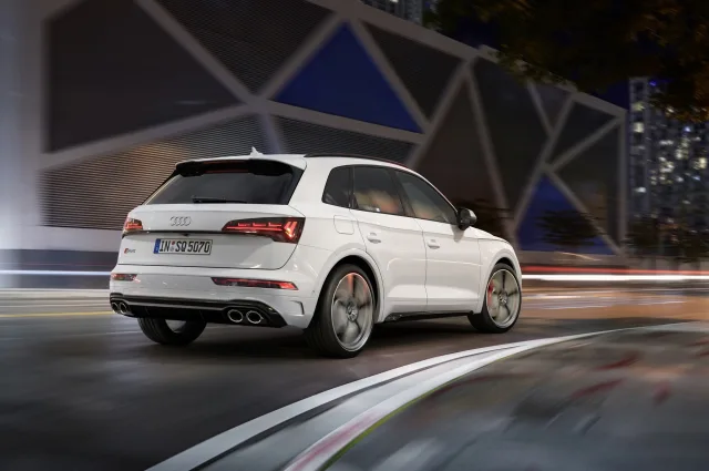 Audi SQ5 3.0D AT quattro — 4