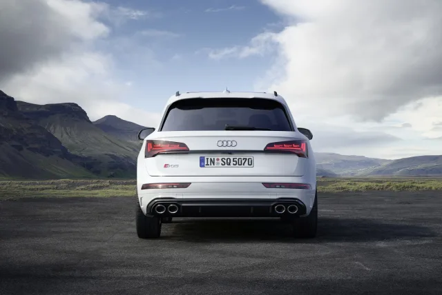 Audi SQ5 3.0D AT quattro — 9