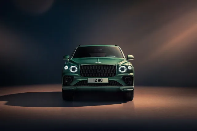Bentley Bentayga (Бентли Бентайга) кроссовер — 2