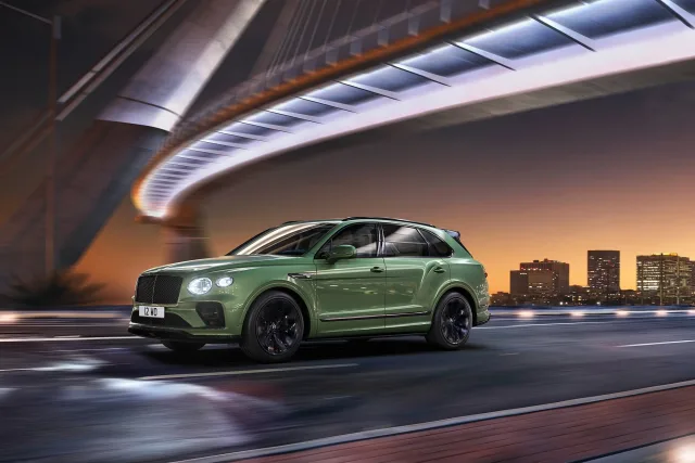 Bentley Bentayga (Бентли Бентайга) кроссовер — 6
