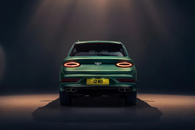 Bentley Bentayga (Бентли Бентайга) кроссовер — 15