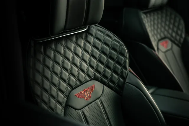 Bentley Bentayga (Бентли Бентайга) кроссовер — 20