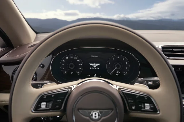 Bentley Bentayga (Бентли Бентайга) кроссовер — 21