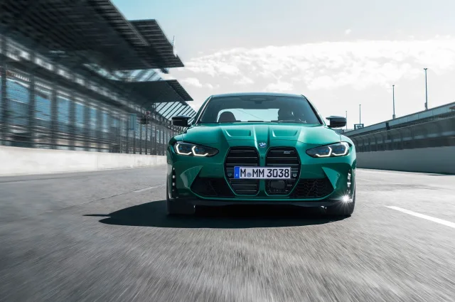 BMW M3 (БМВ М3) седан — 15