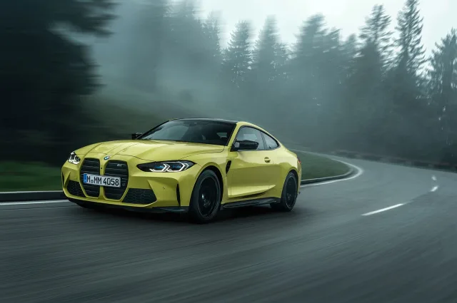 BMW M4 coupe — 4