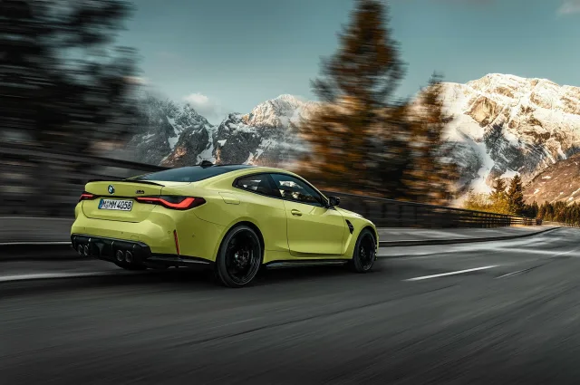 BMW M4 coupe — 7