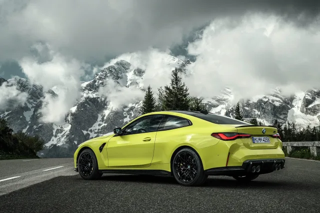 BMW M4 coupe — 10