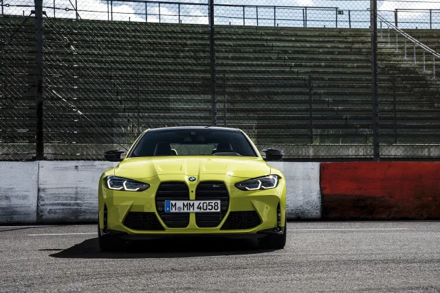 BMW M4 coupe — 24