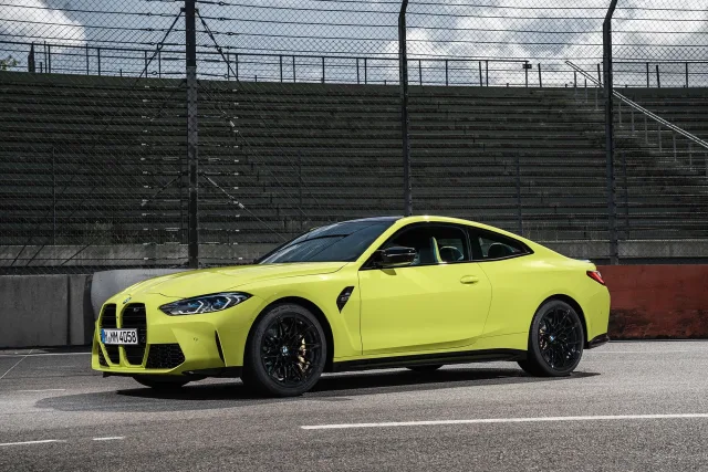 BMW M4 coupe — 25