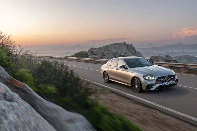 Mercedes-Benz E-Class 220d 2.0D AT — 6