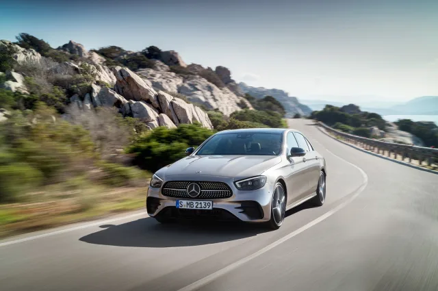 Mercedes-Benz E-Class 220d 2.0D AT — 8