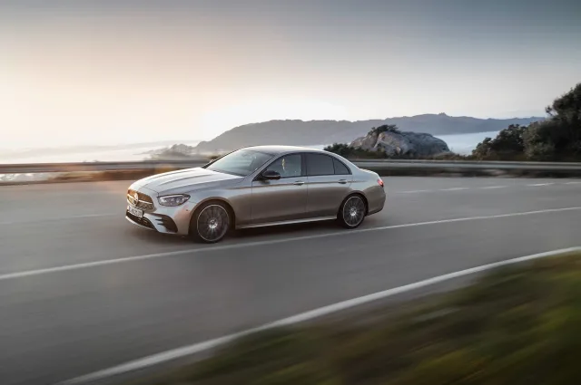 Mercedes-Benz E-Class 220d 2.0D AT — 9