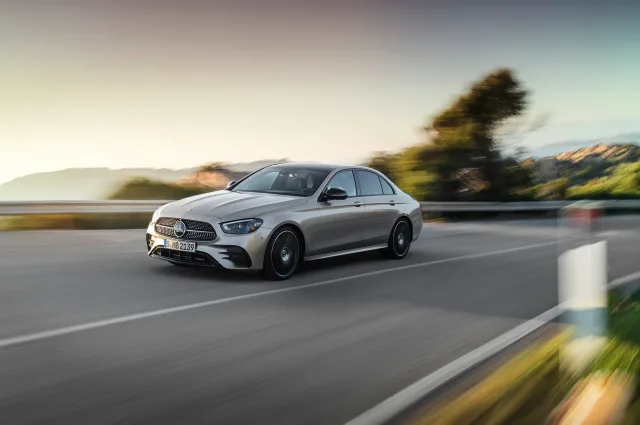 Mercedes-Benz E-Class 220d 2.0D AT — 10