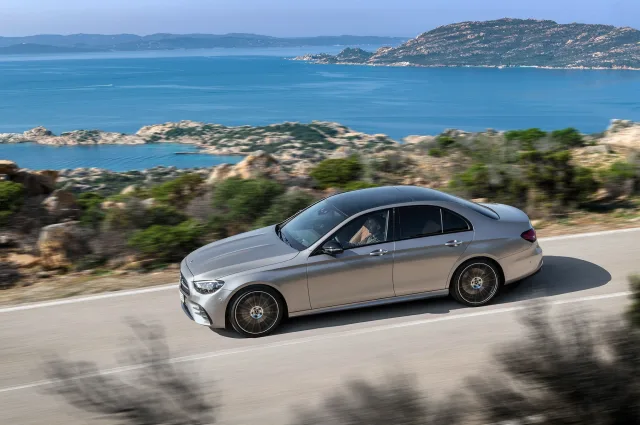 Mercedes-Benz E-Class 220d 2.0D AT — 12