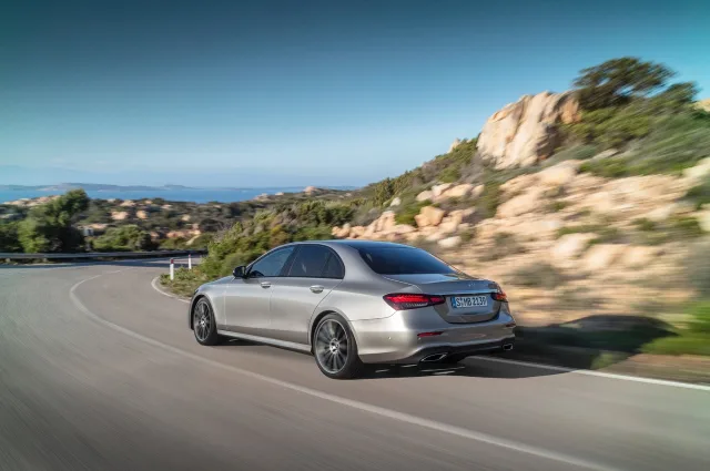 Mercedes-Benz E-Class 220d 2.0D AT — 15