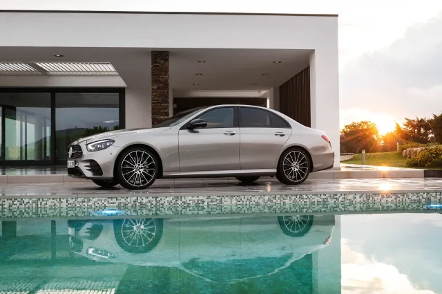 Mercedes-Benz E-Class 220d 2.0D AT — 20