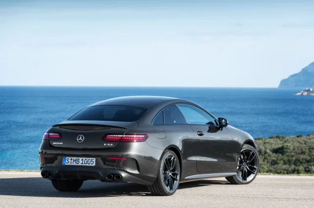 Mercedes-Benz E-Class Coupe coupe — 5