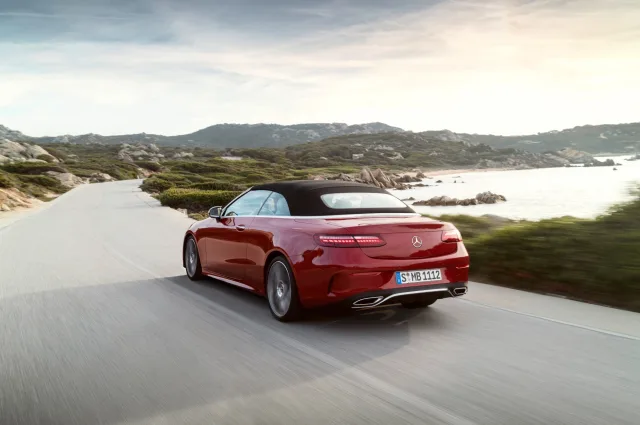 Mercedes-Benz E-Class Cabrio 220d 2.0D AT 4MATIC — 3