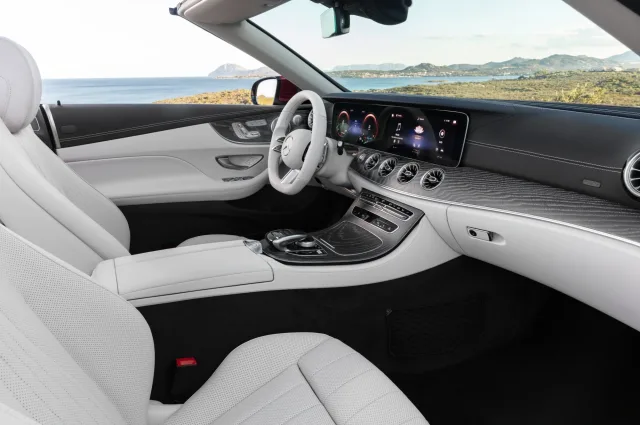 Mercedes-Benz E-Class Cabrio 220d 2.0D AT 4MATIC — 9