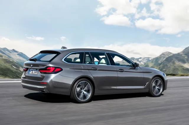 BMW 5 Series Touring універсал — 9