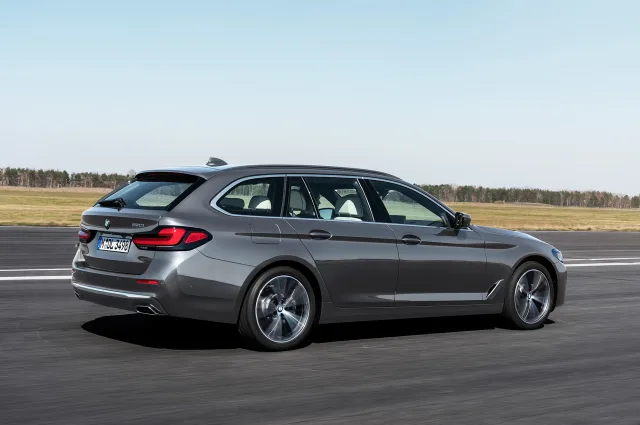 BMW 5 Series Touring універсал — 13
