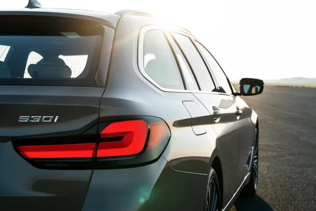 BMW 5 Series Touring універсал — 14