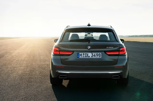 BMW 5 Series Touring універсал — 15
