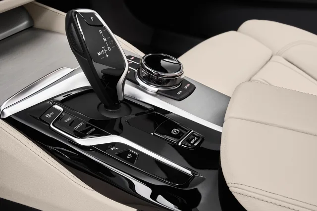 BMW 5 Series Touring універсал — 16