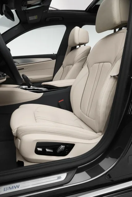 BMW 5 Series Touring універсал — 24