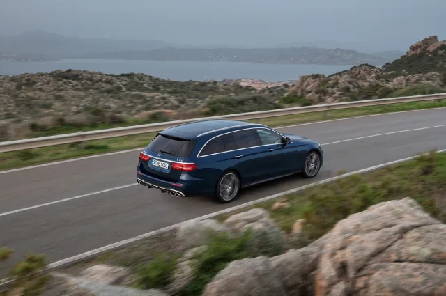 Mercedes-Benz E-Class Estate station wagon — 11