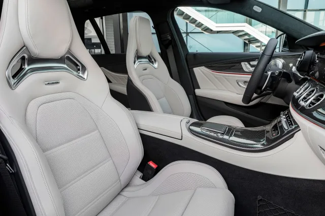Mercedes-Benz E-Class Estate station wagon — 12