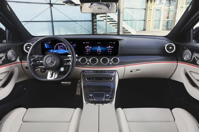 Mercedes-Benz E-Class Estate station wagon — 15