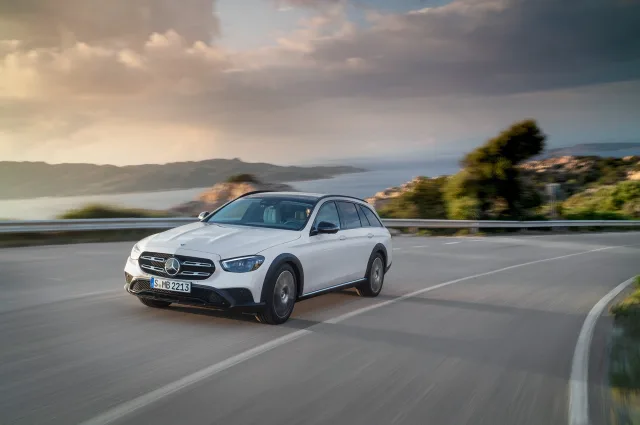 Mercedes-Benz E-Class All-Terrain універсал — 3