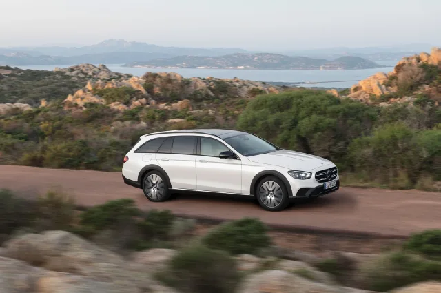 Mercedes-Benz E-Class All-Terrain універсал — 10