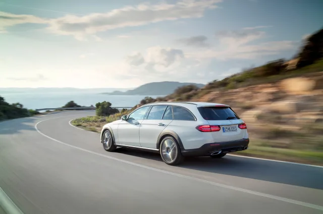 Mercedes-Benz E-Class All-Terrain універсал — 12