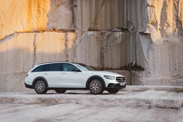 Mercedes-Benz E-Class All-Terrain універсал — 22