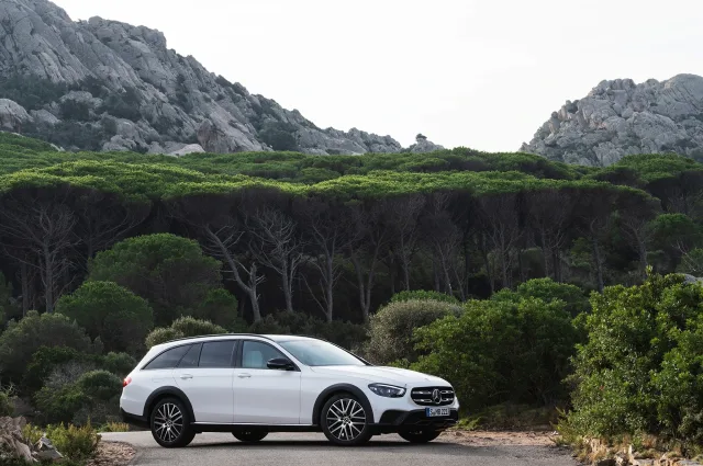 Mercedes-Benz E-Class All-Terrain універсал — 25