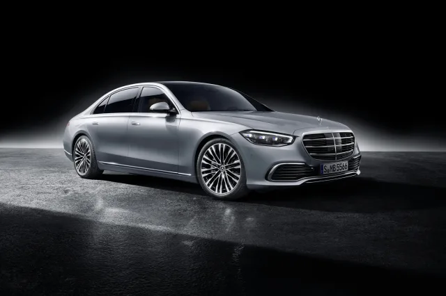 Mercedes-Benz S-Class W223 sedan — 4