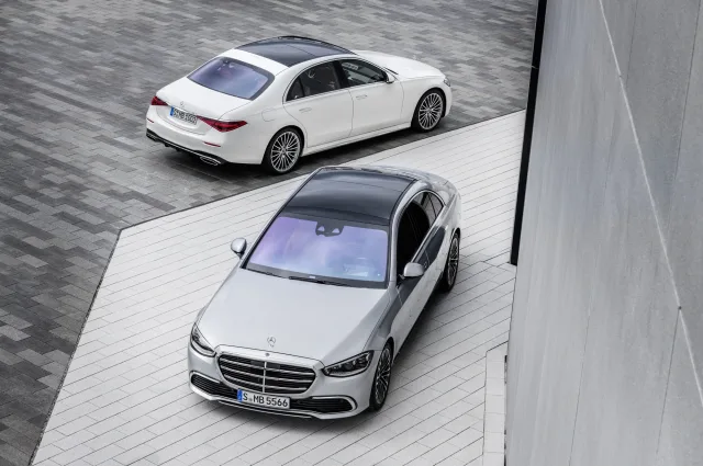 Mercedes-Benz S-Class W223 sedan — 11